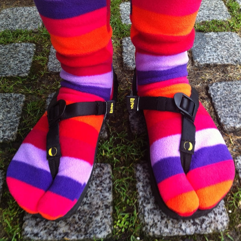 luna sandals with polar feet fleece tabi socks