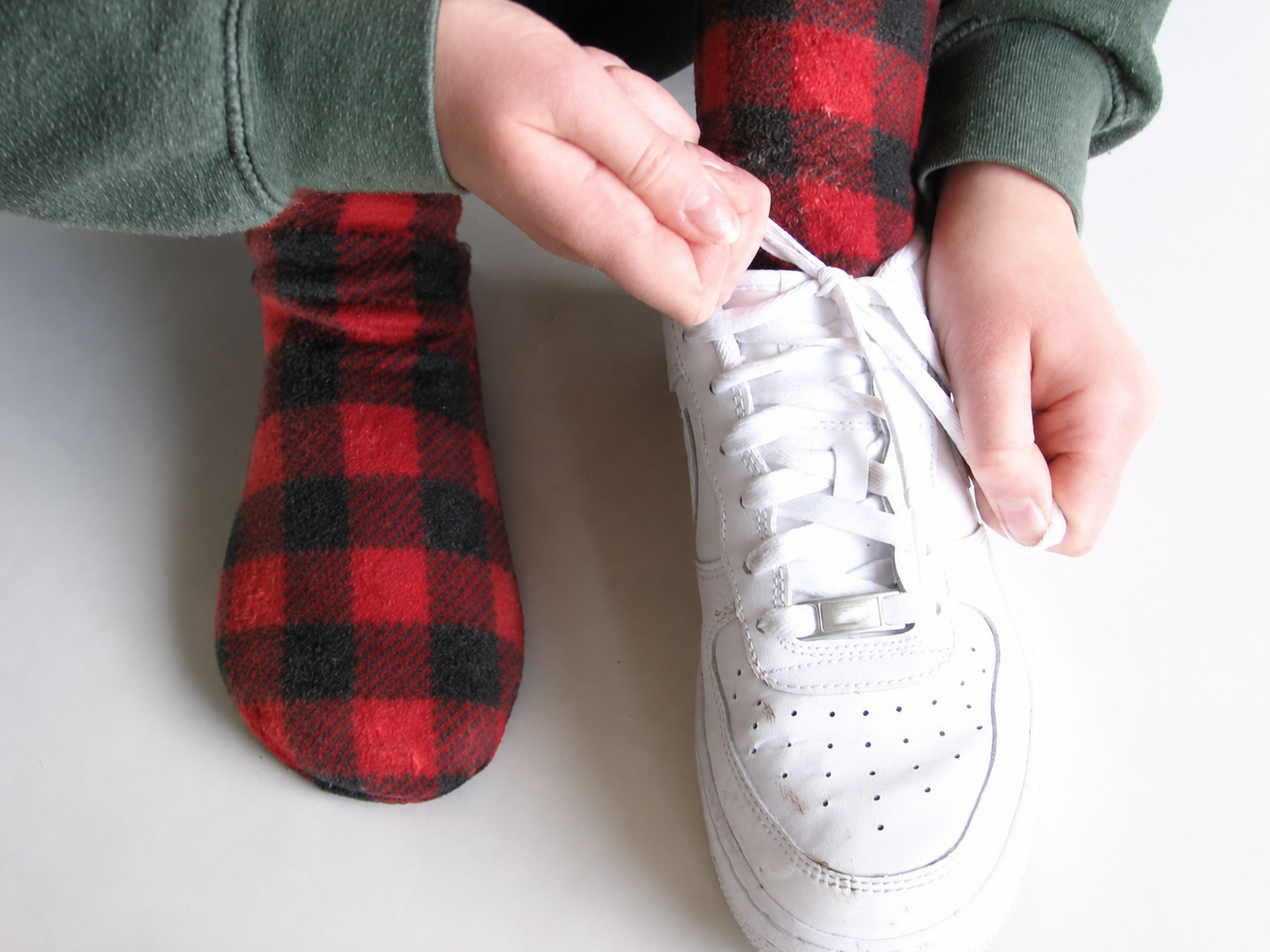 The "Visible Comfort" Trend: How to Style Fleece for Your Daily Errands. Polar Feet® LLC