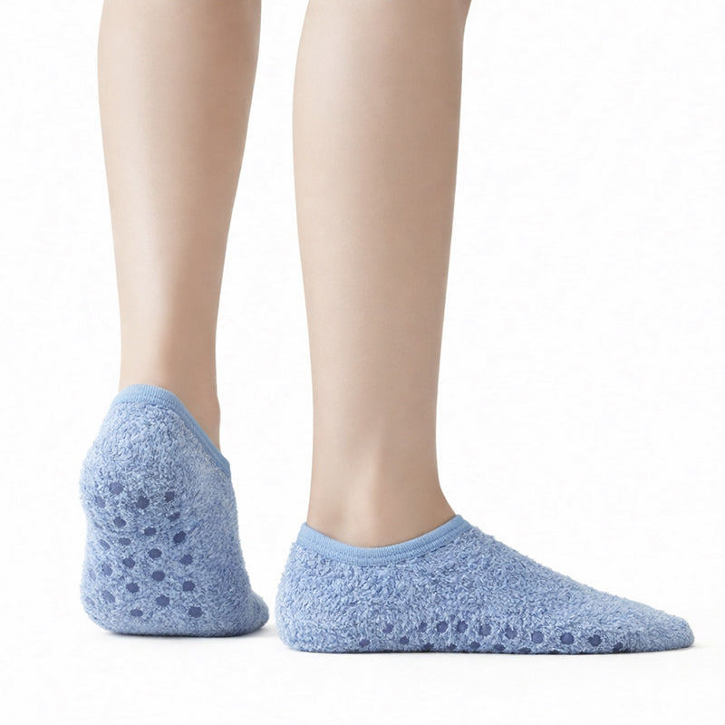 Non-Slip Fuzzy No-Show Socks - Dusty Blue/Light Gray/Cream Polar Feet